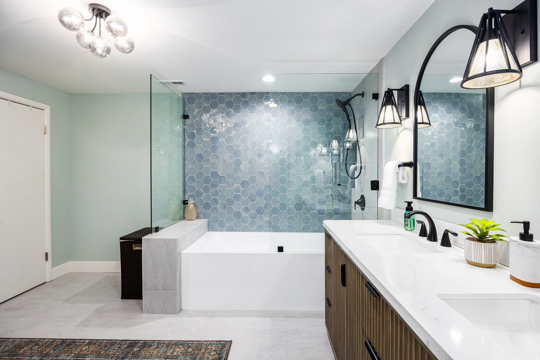 OAK HILLS PLAT D - Residential