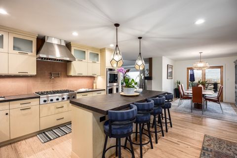 Tiny photo for 1118 S OAK HILLS WAY, Salt Lake City, UT 84108 (MLS # 2140488)
