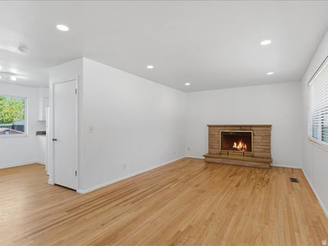 Tiny photo for 473 E 1650 S, Bountiful, UT 84010 (MLS # 2156230)