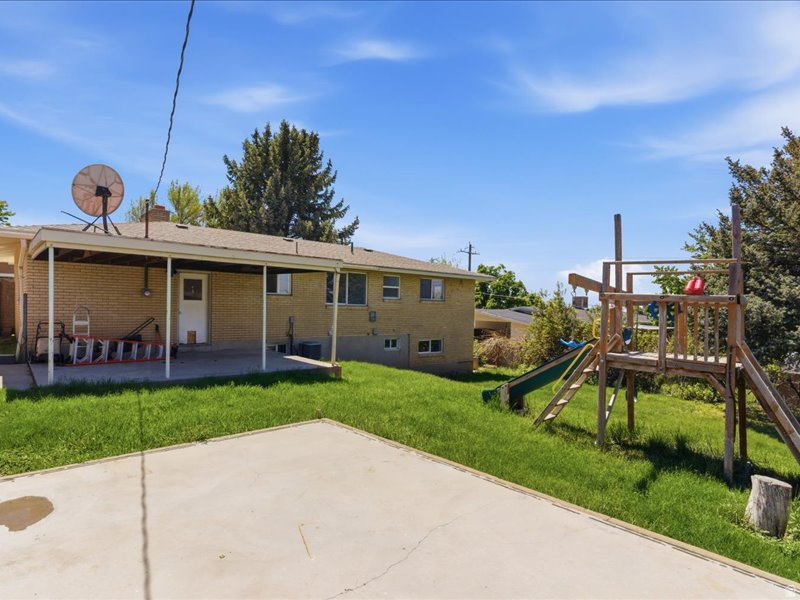 CANYON CREST - Residential