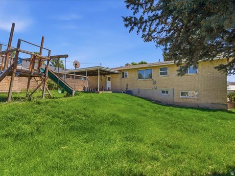Tiny photo for 473 E 1650 S, Bountiful, UT 84010 (MLS # 2156230)