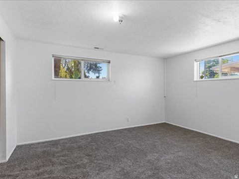Tiny photo for 473 E 1650 S, Bountiful, UT 84010 (MLS # 2156230)