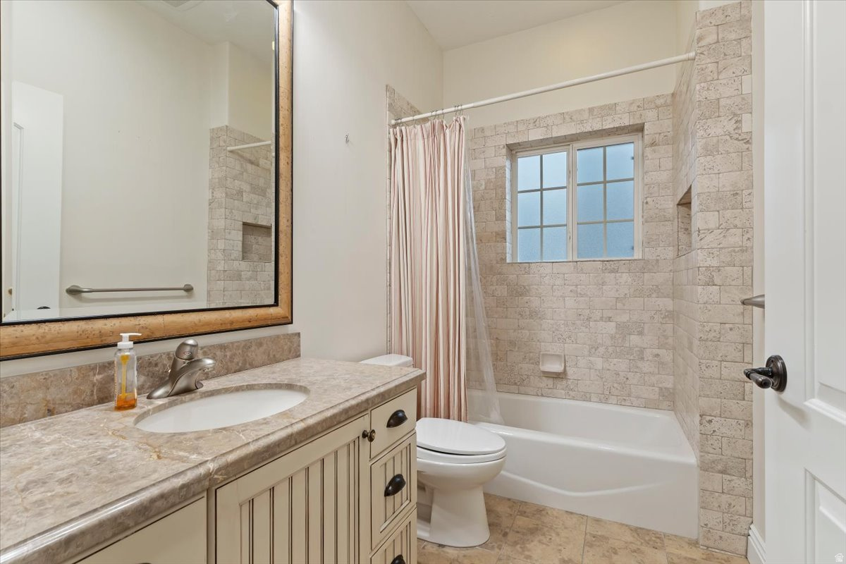 HIDDEN OAK E - Residential