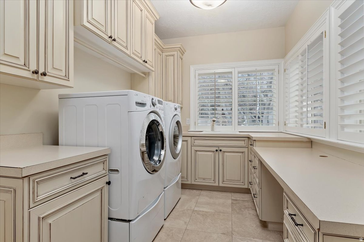 HIDDEN OAK E - Residential