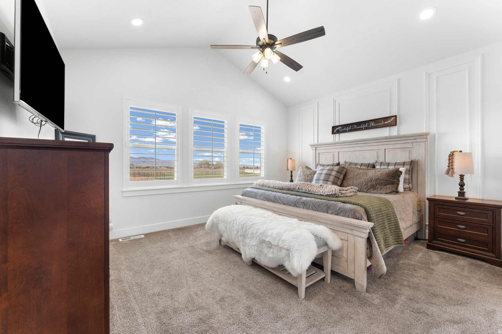 LAKESHORE RANCH - Residential