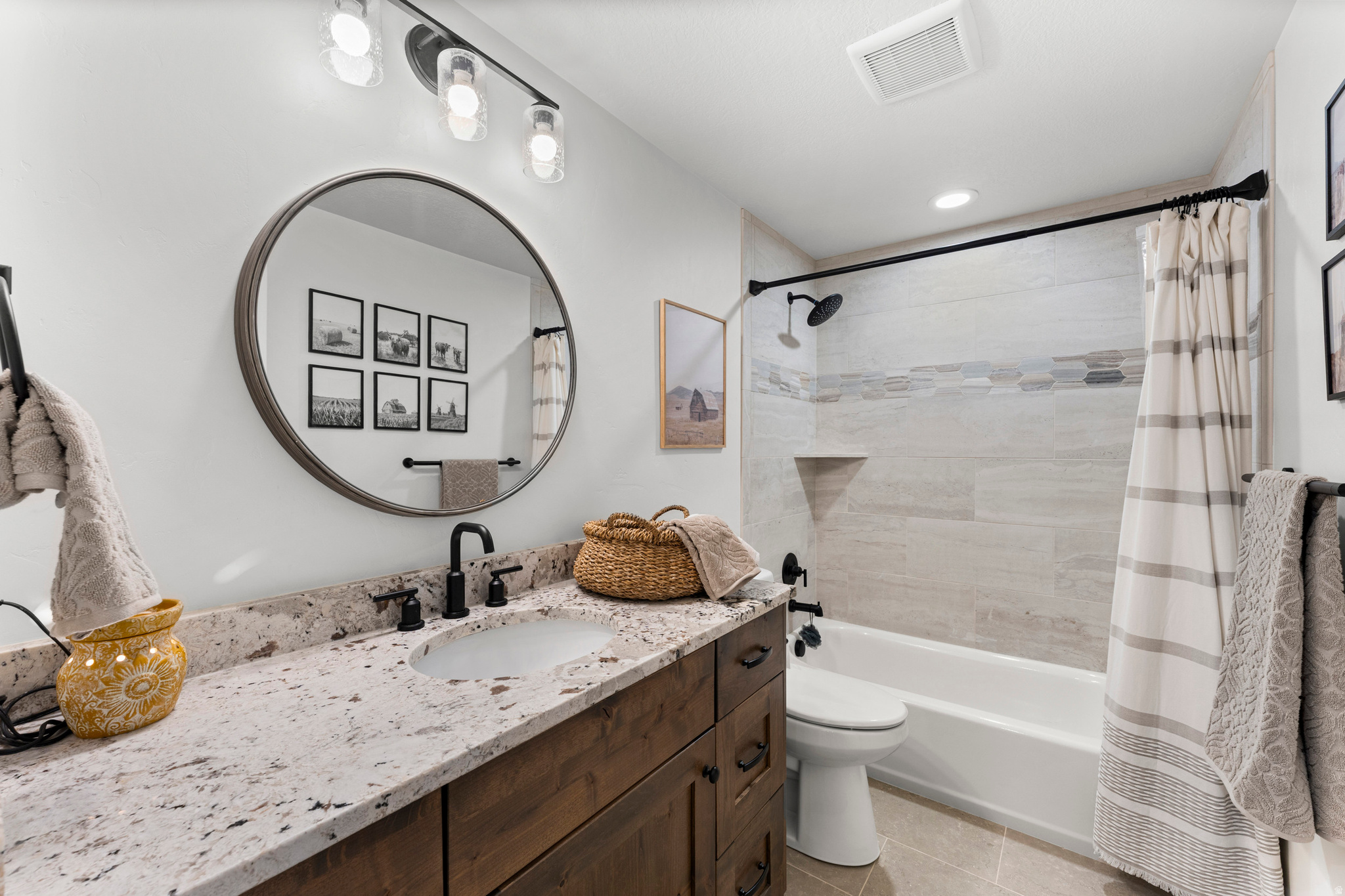 LAKESHORE RANCH - Residential