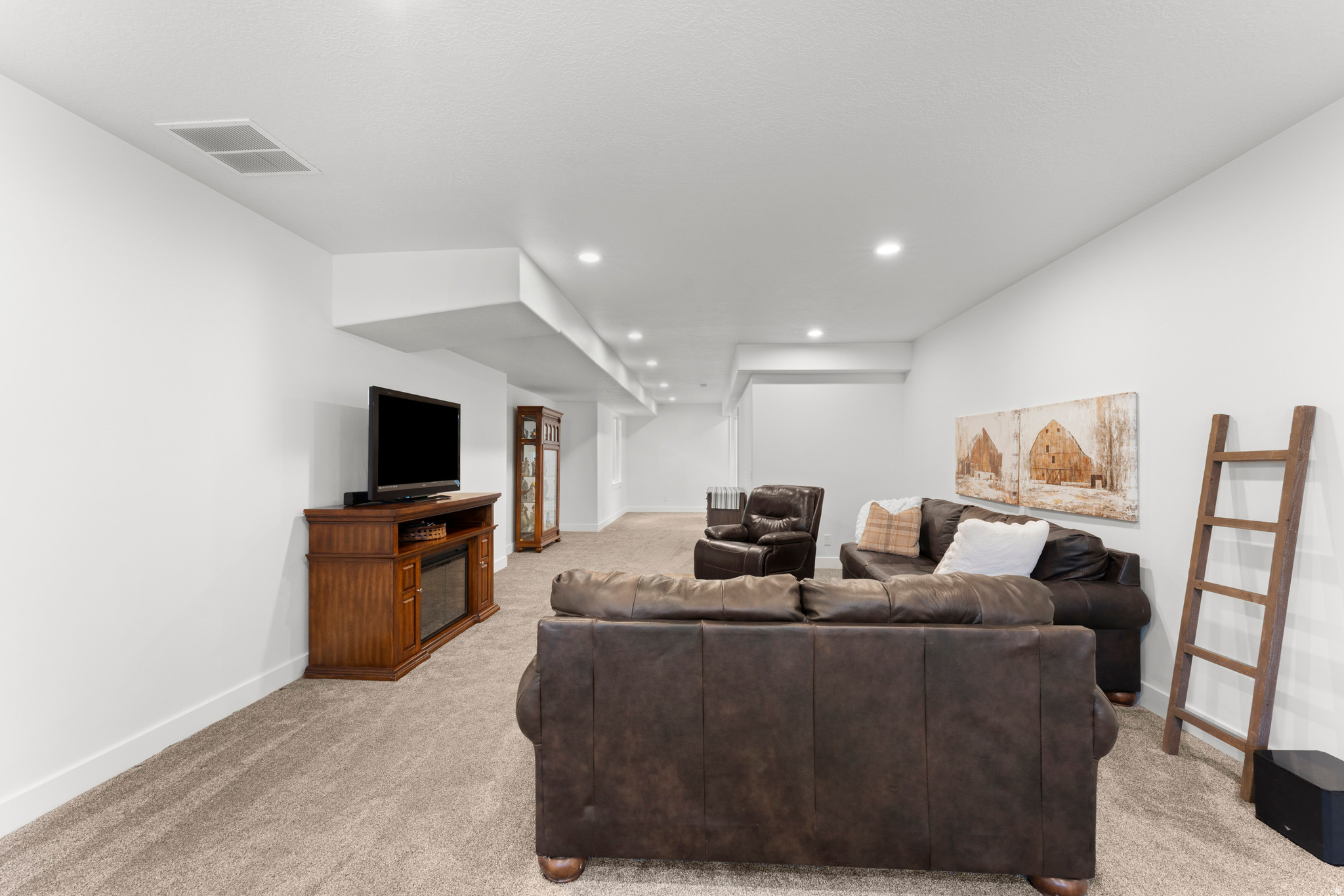 LAKESHORE RANCH - Residential