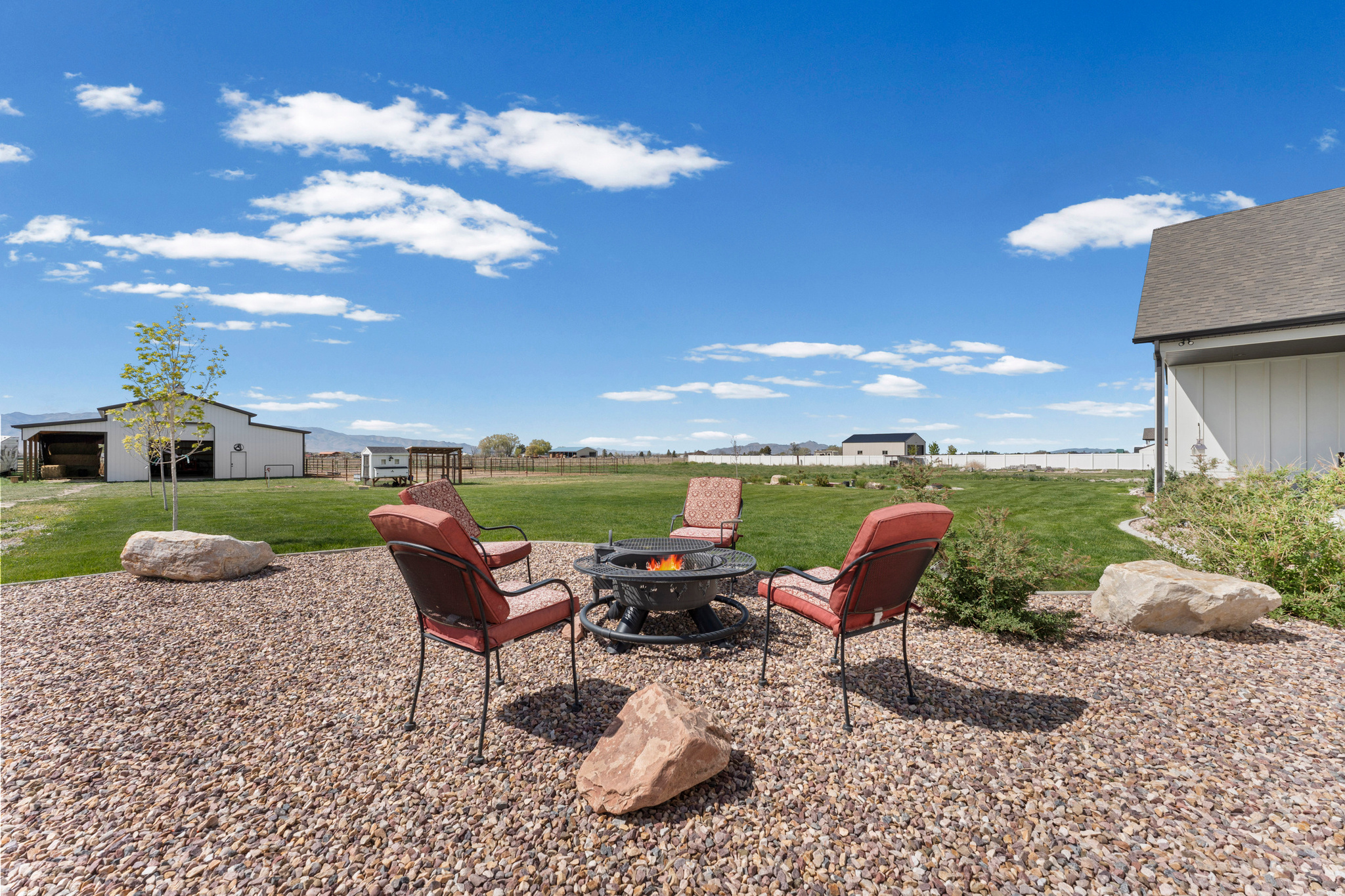 LAKESHORE RANCH - Residential