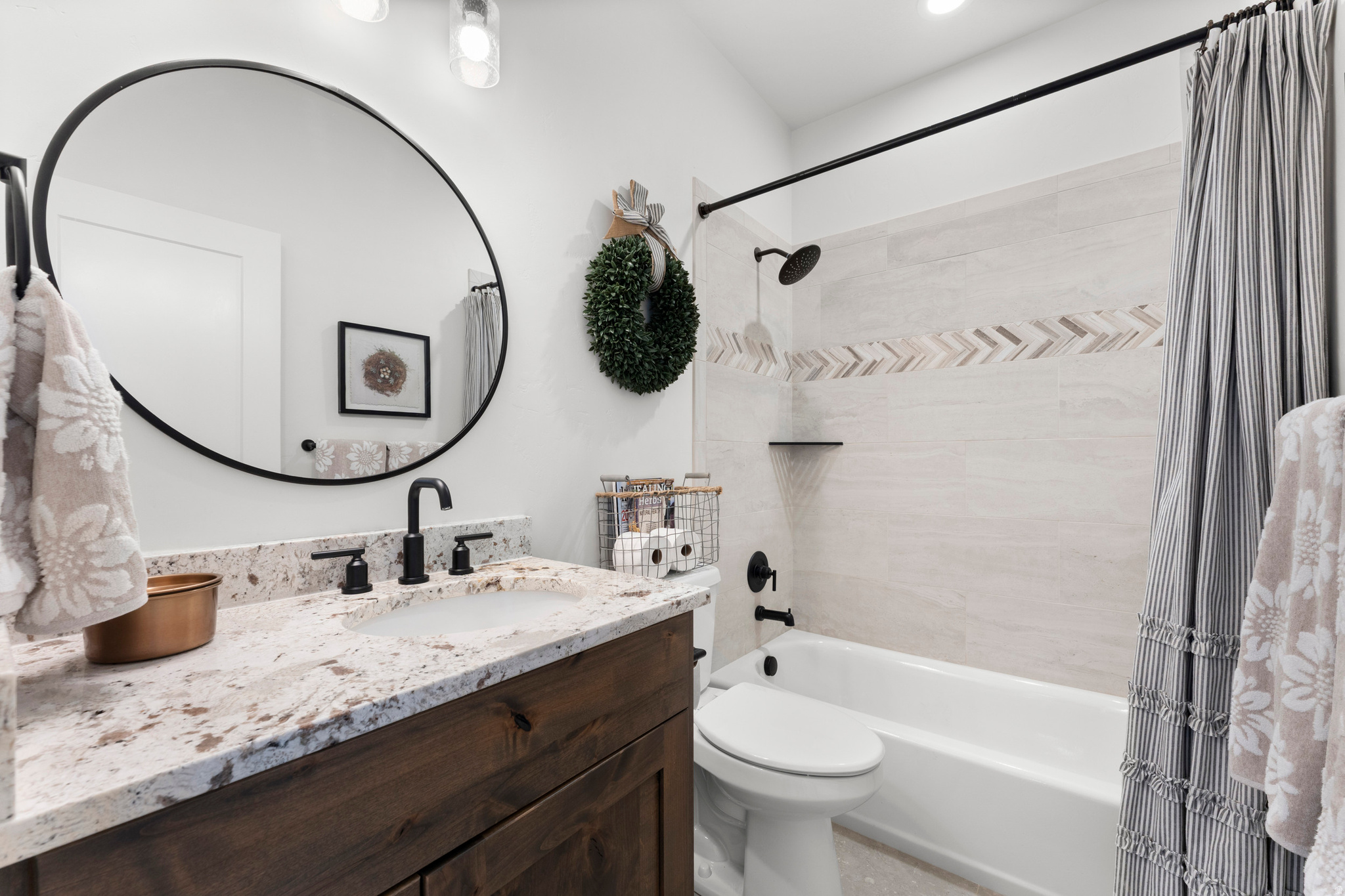 LAKESHORE RANCH - Residential