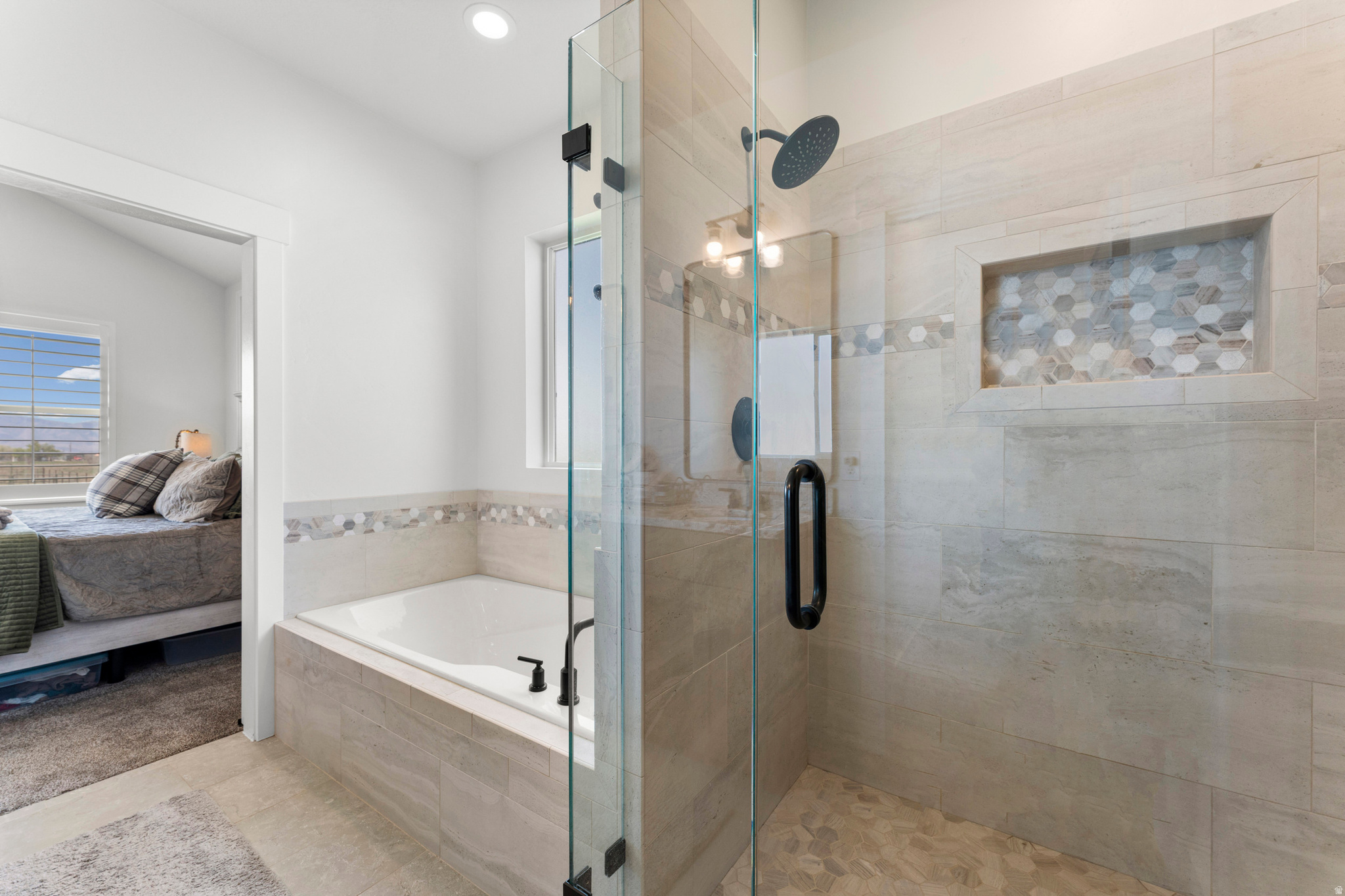 LAKESHORE RANCH - Residential