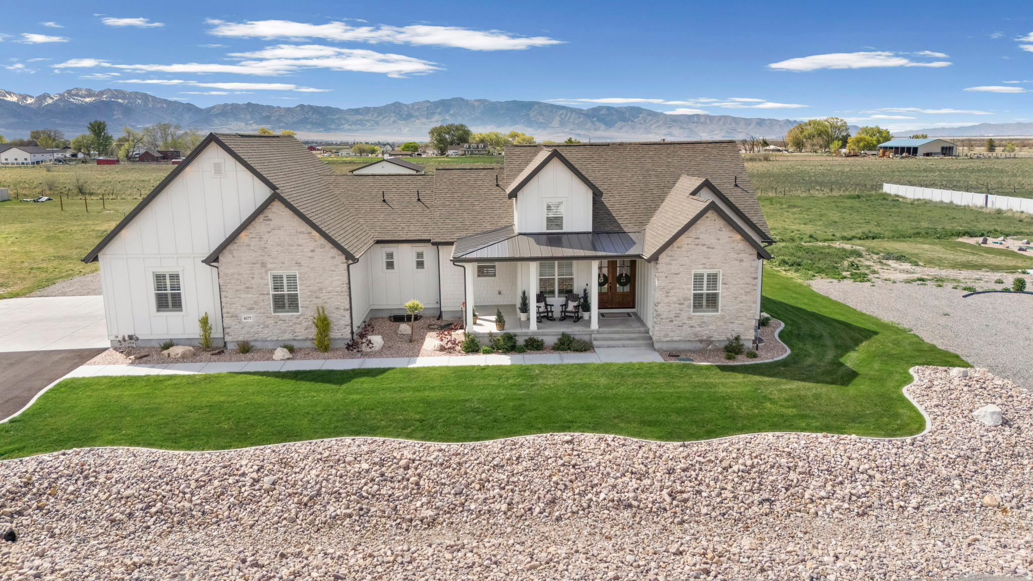 LAKESHORE RANCH - Residential