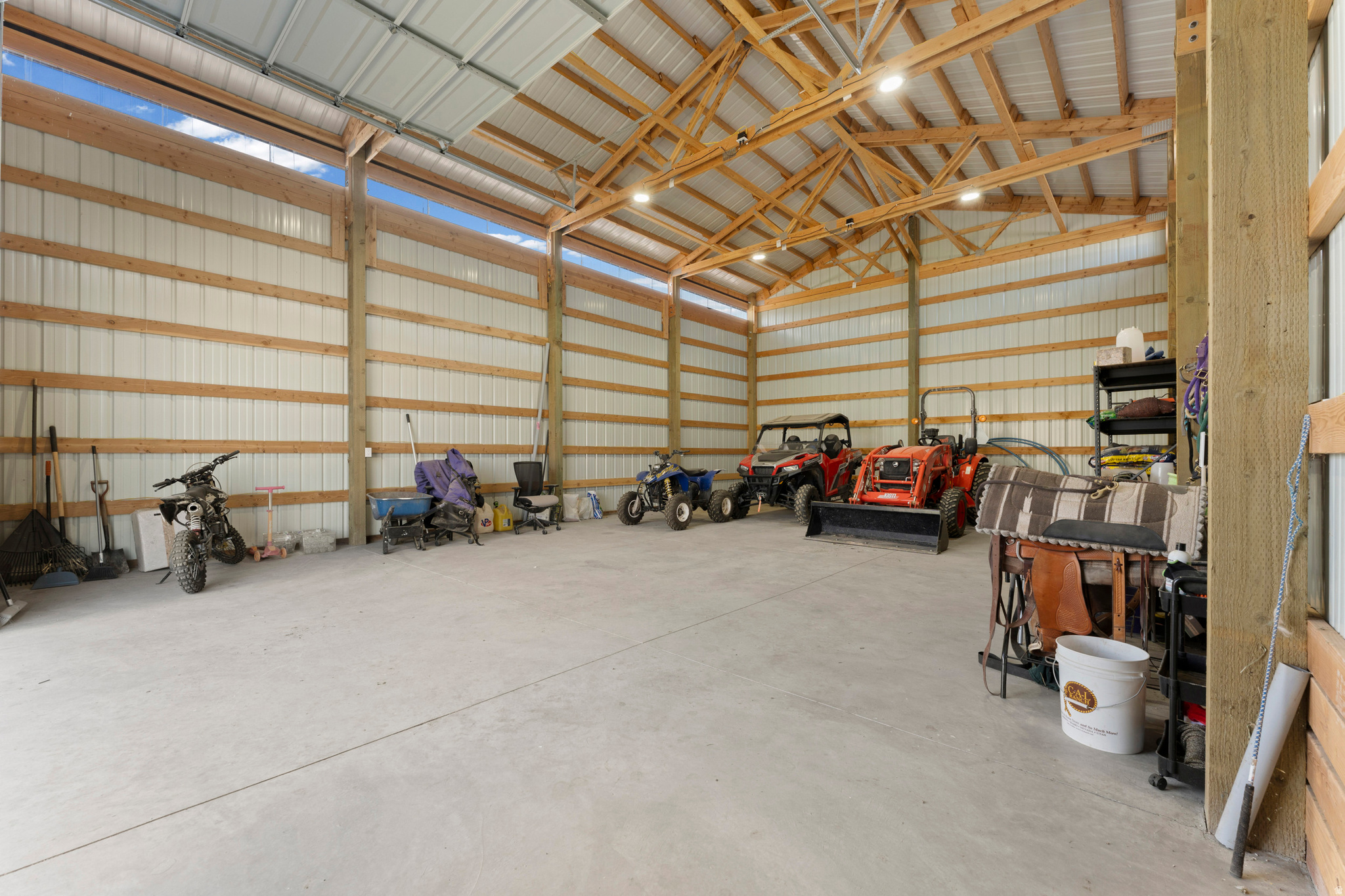 LAKESHORE RANCH - Residential