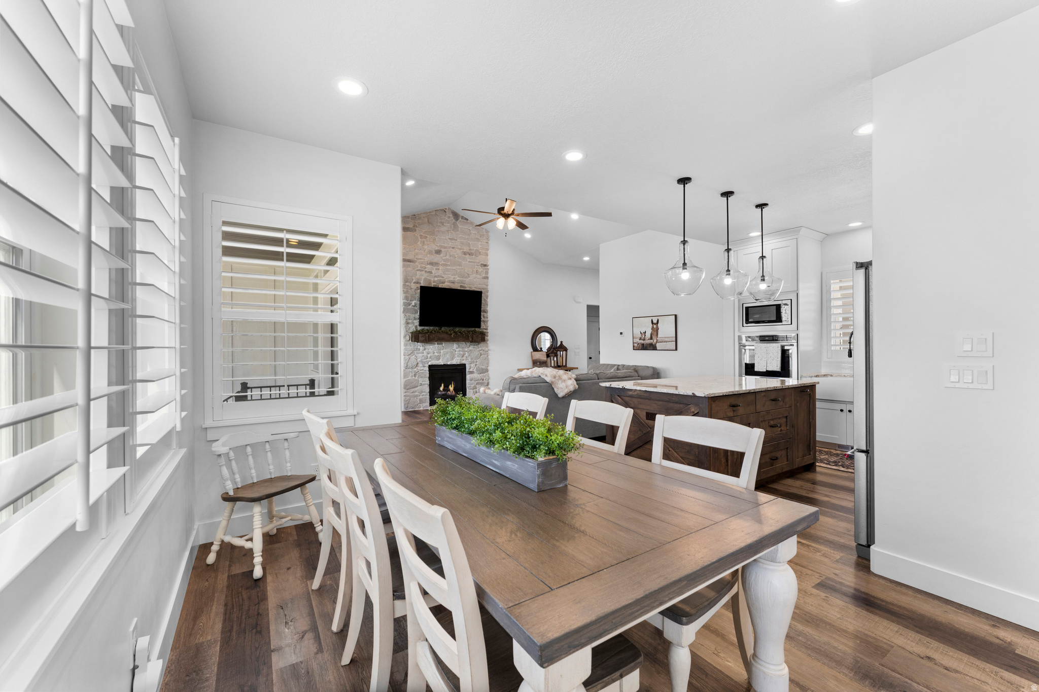 LAKESHORE RANCH - Residential