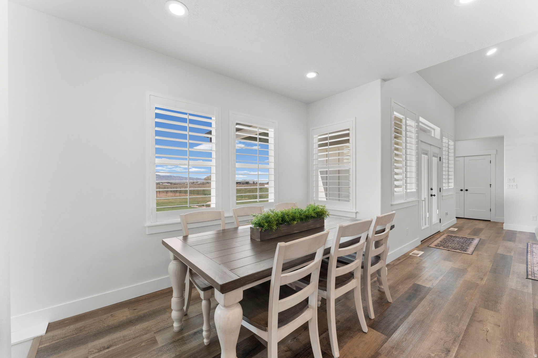 LAKESHORE RANCH - Residential