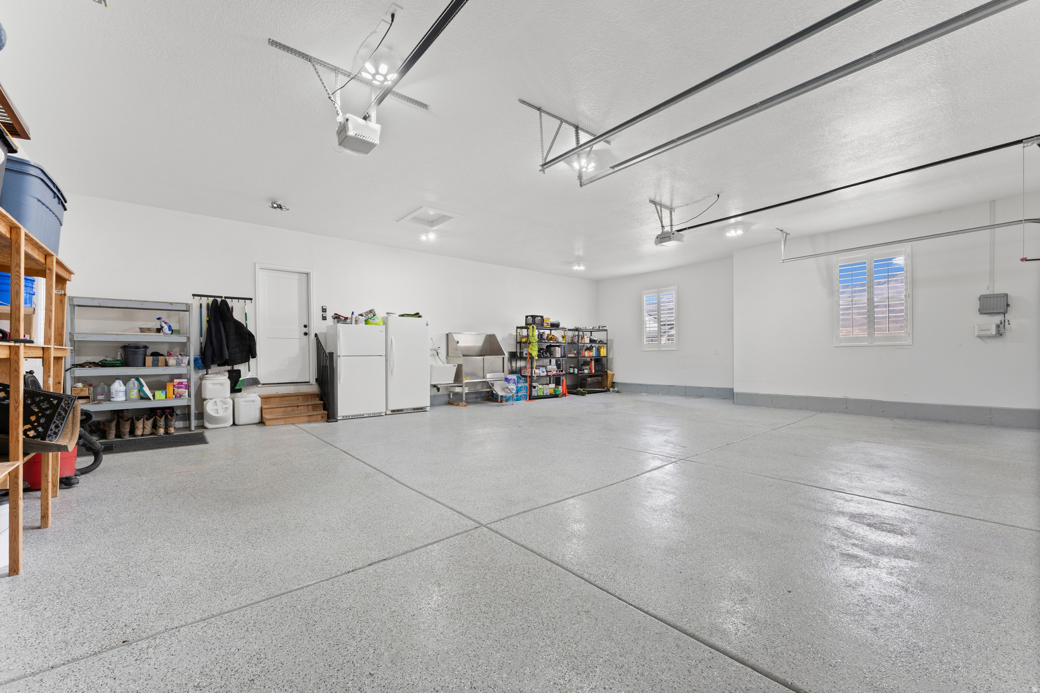 LAKESHORE RANCH - Residential