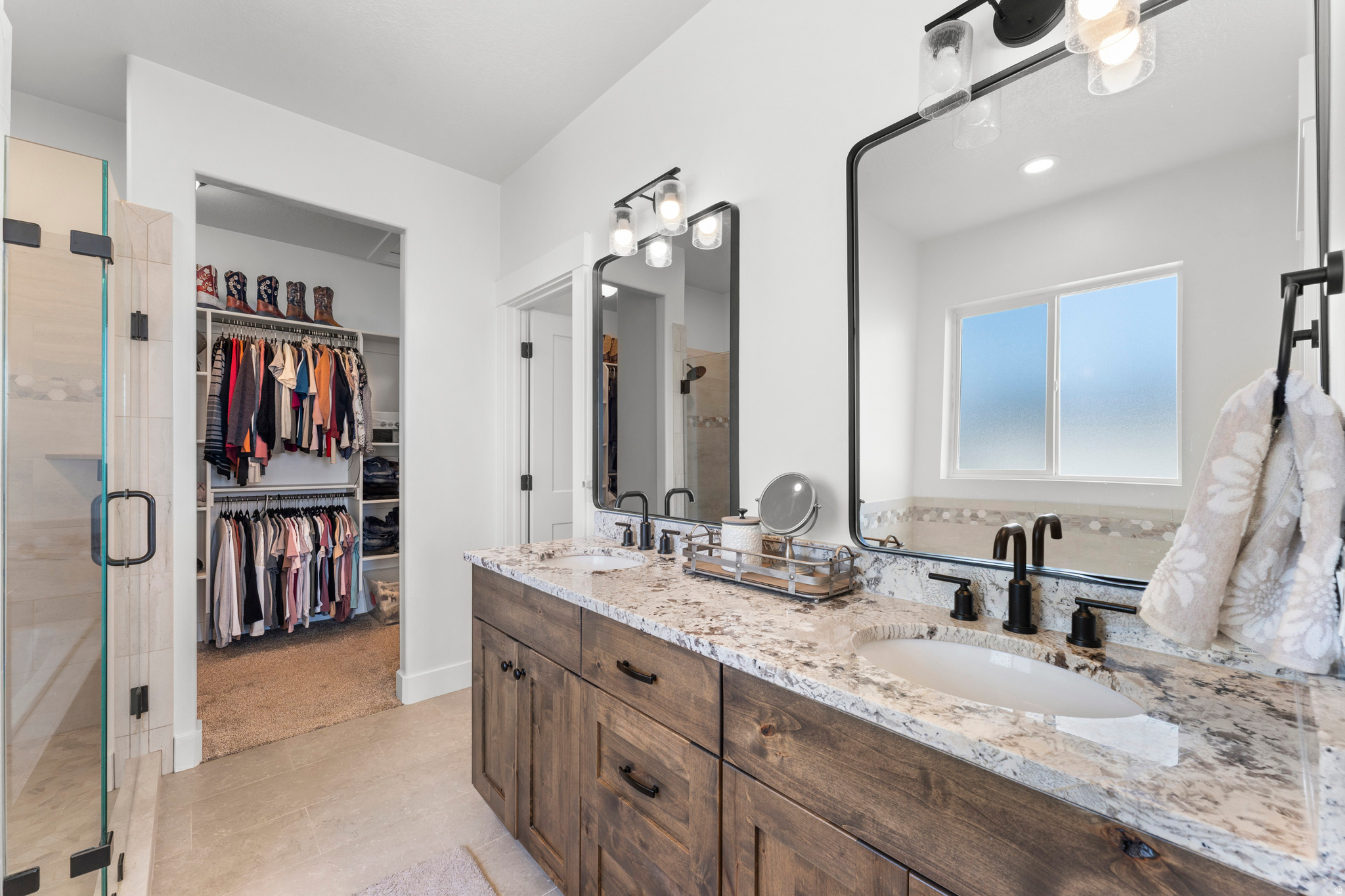 LAKESHORE RANCH - Residential