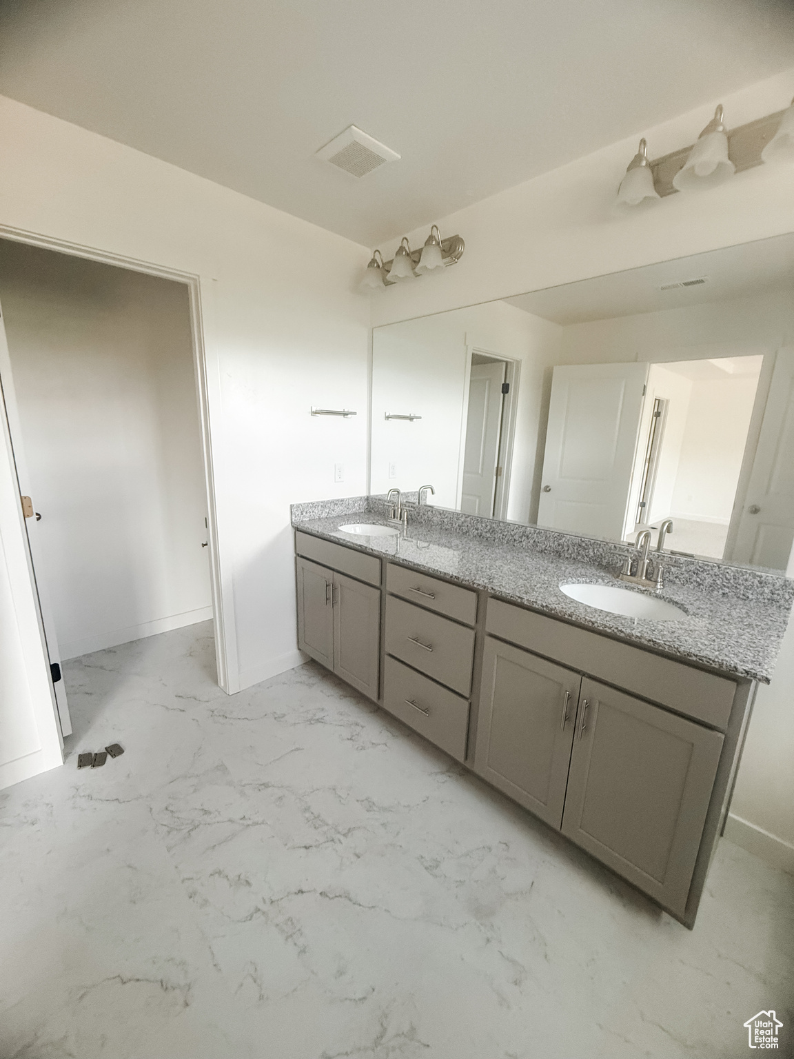 MOONLIGHT VILLAGE - Residential