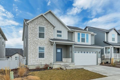 Photo of 4353 W PILLARS RIDGE LN, Herriman, UT 84096 (MLS # 2139625)