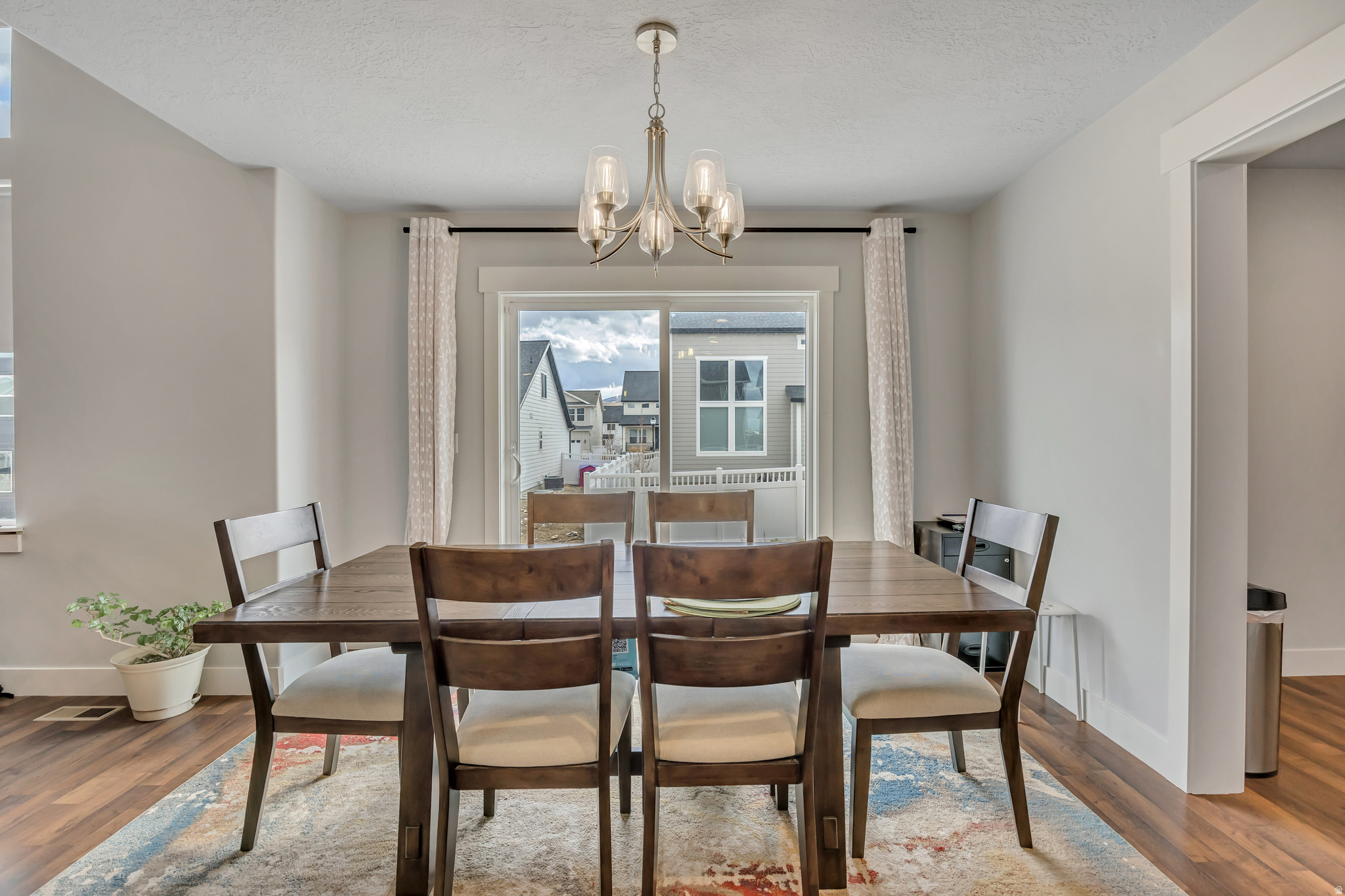 MOUNTAIN RIDGE - Residential