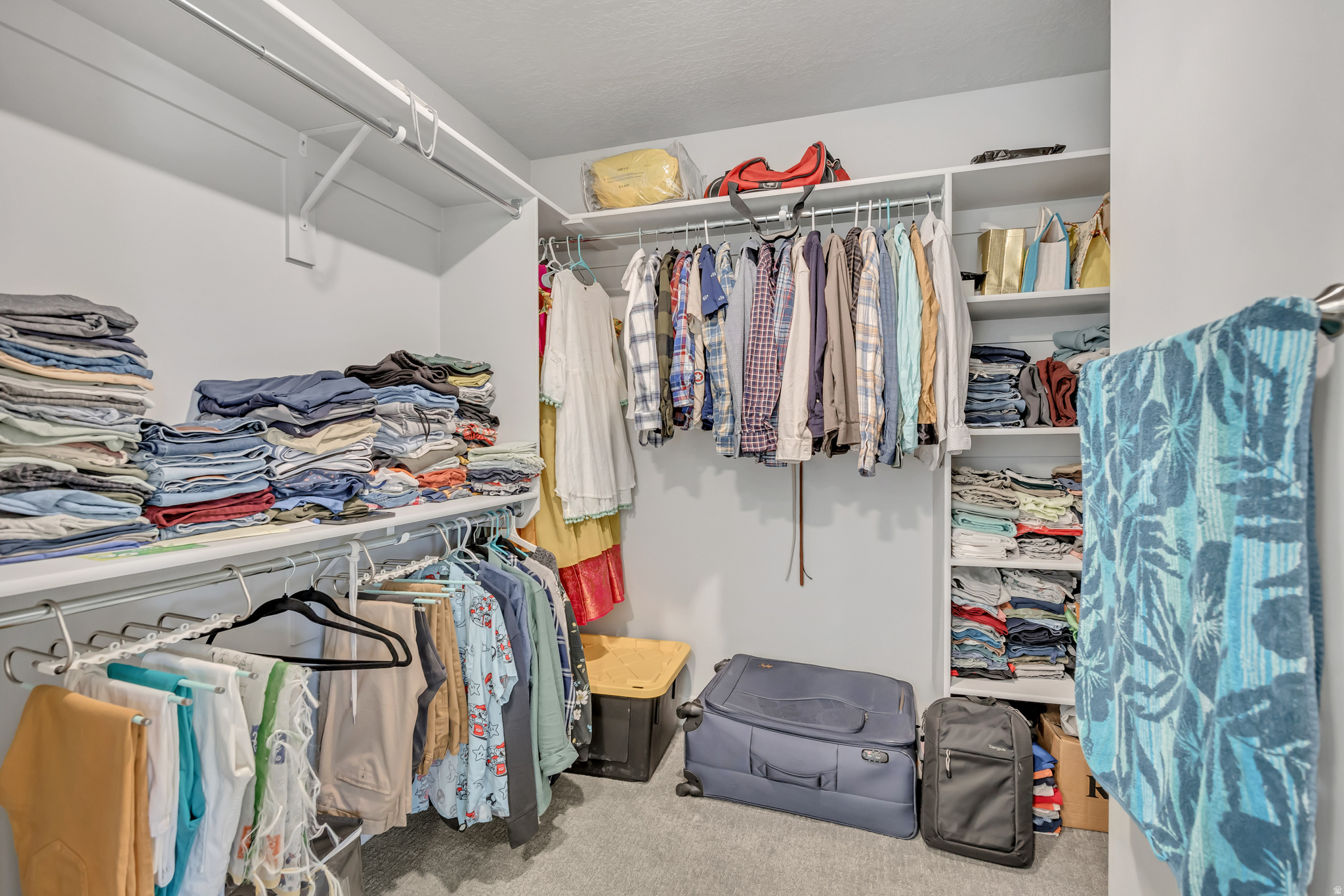 MOUNTAIN RIDGE - Residential