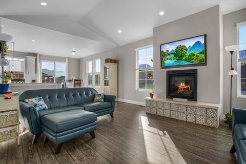 Photo of 2162 W KIMBER LN, Riverton, UT 84065 (MLS # 2144336)