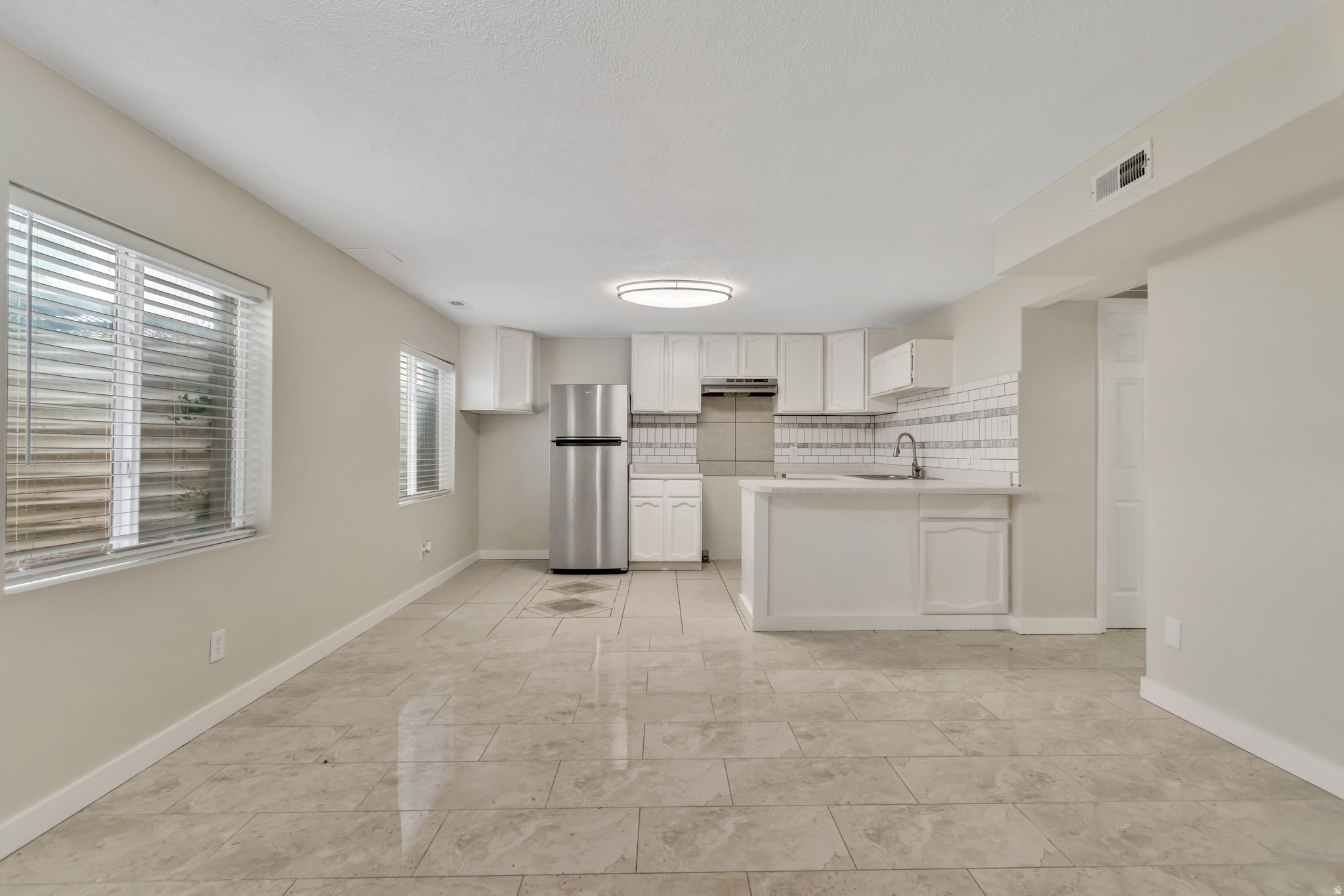 WHISPERING WILLOW - Residential