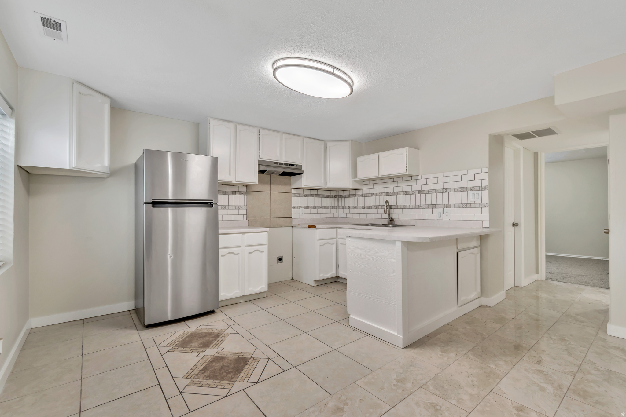 WHISPERING WILLOW - Residential