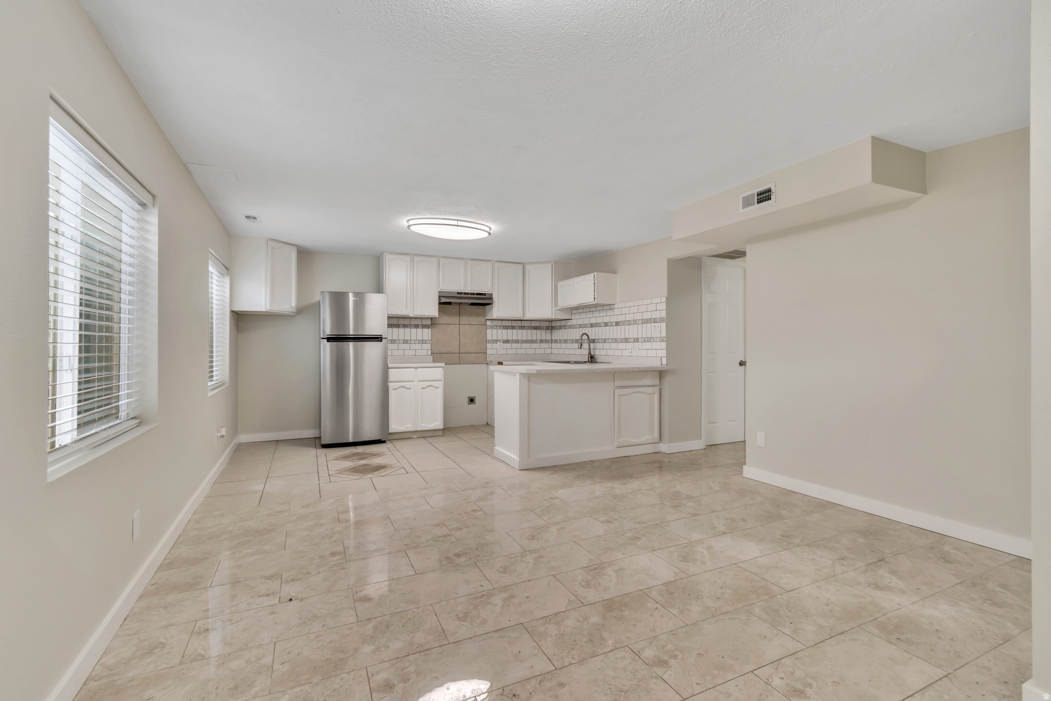 WHISPERING WILLOW - Residential