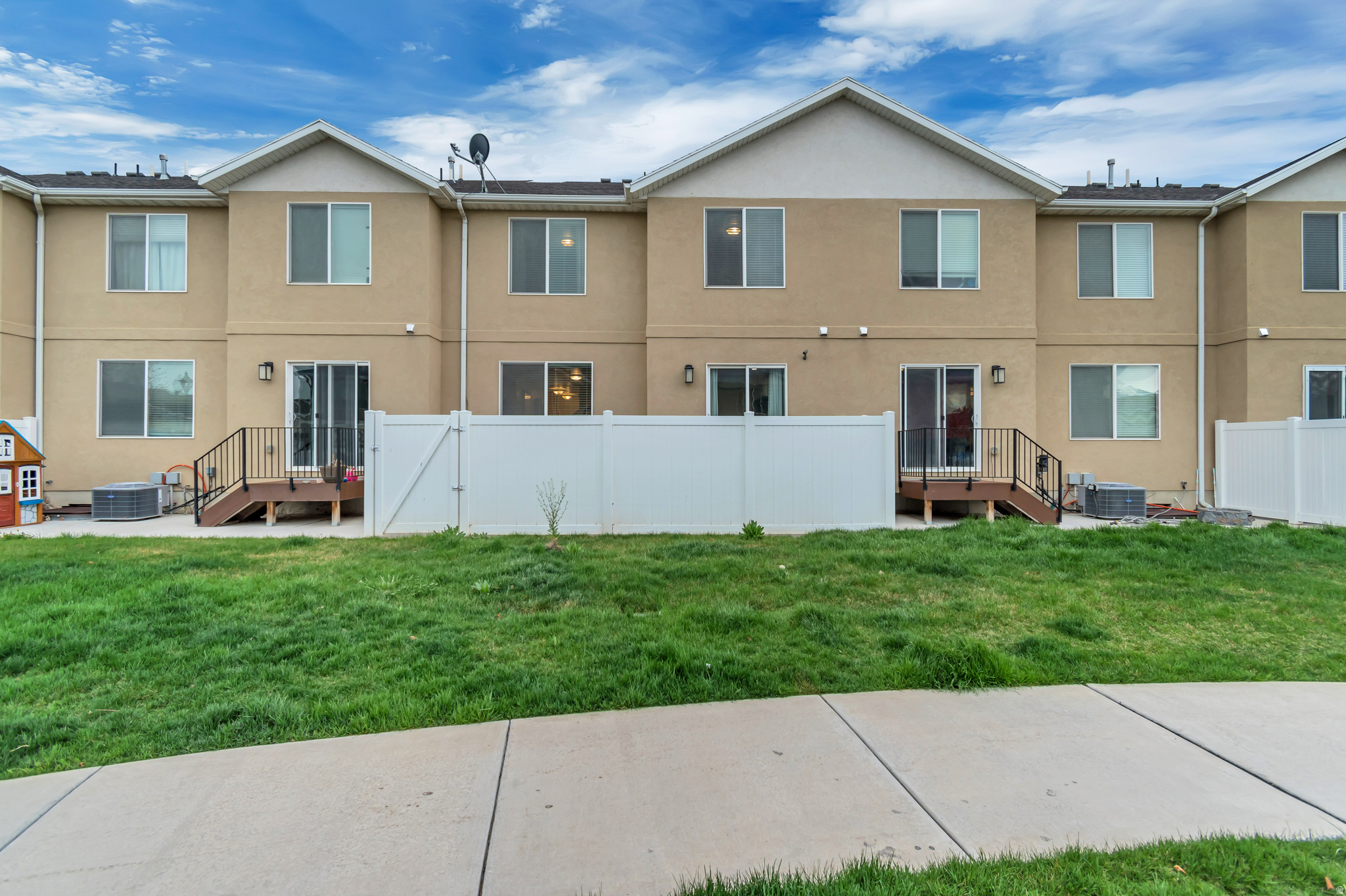 LEGACY FARMS - Residential