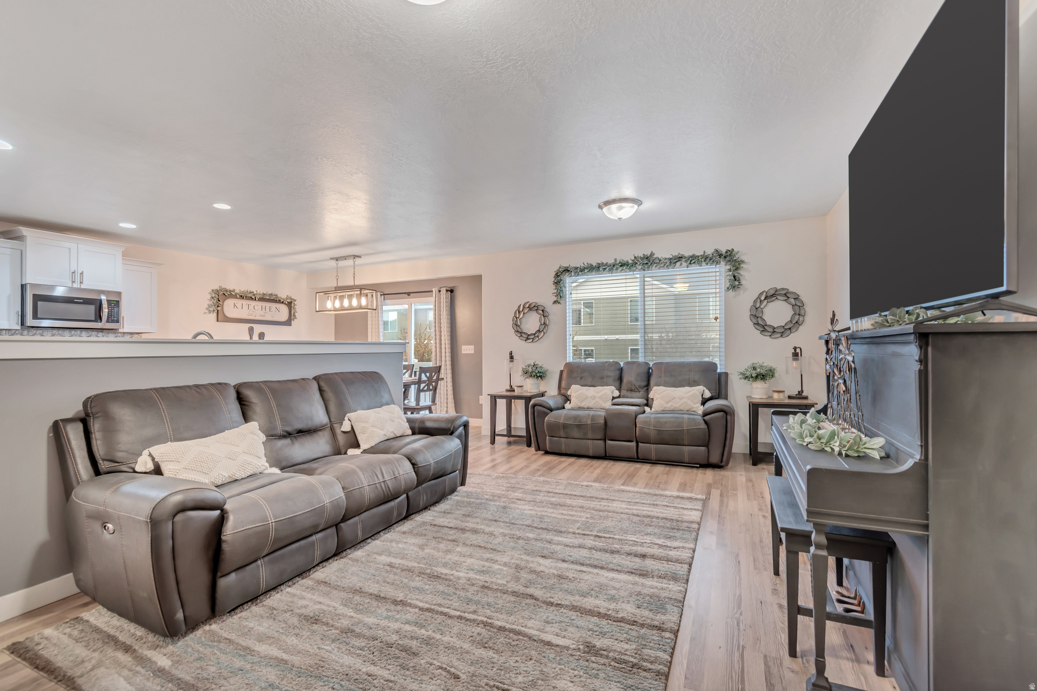 LEGACY FARMS - Residential