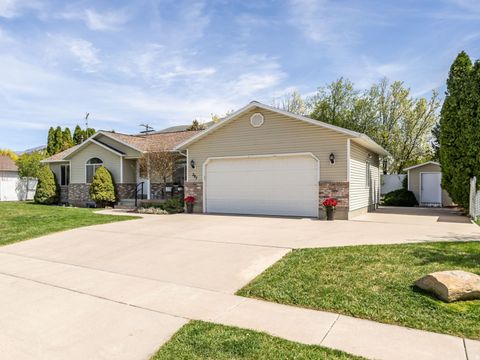 Tiny photo for 397 S 675 E, Hyrum, UT 84319 (MLS # 2149953)