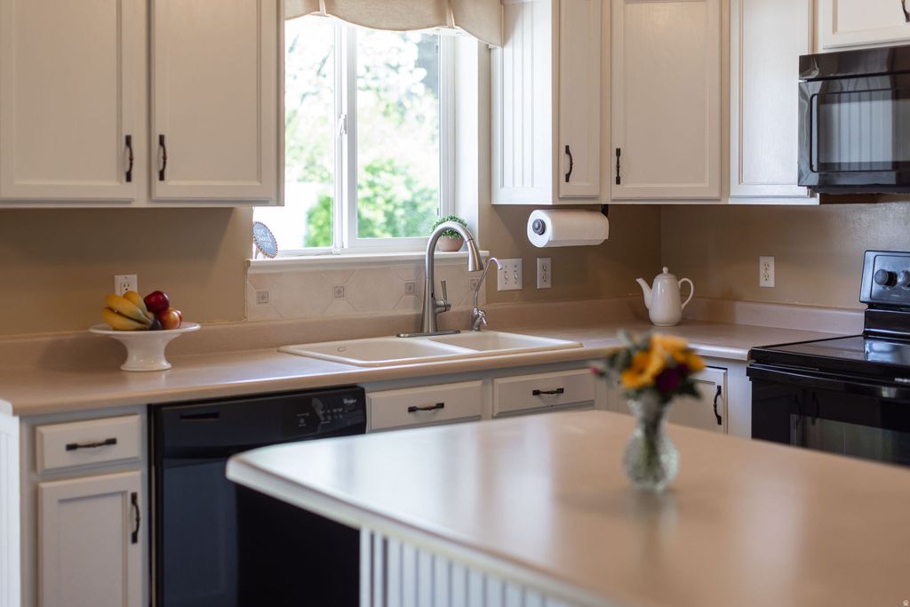 Photo of 397 S 675 E, Hyrum, UT 84319 (MLS # 2149953)