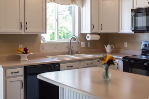 Tiny photo for 397 S 675 E, Hyrum, UT 84319 (MLS # 2149953)