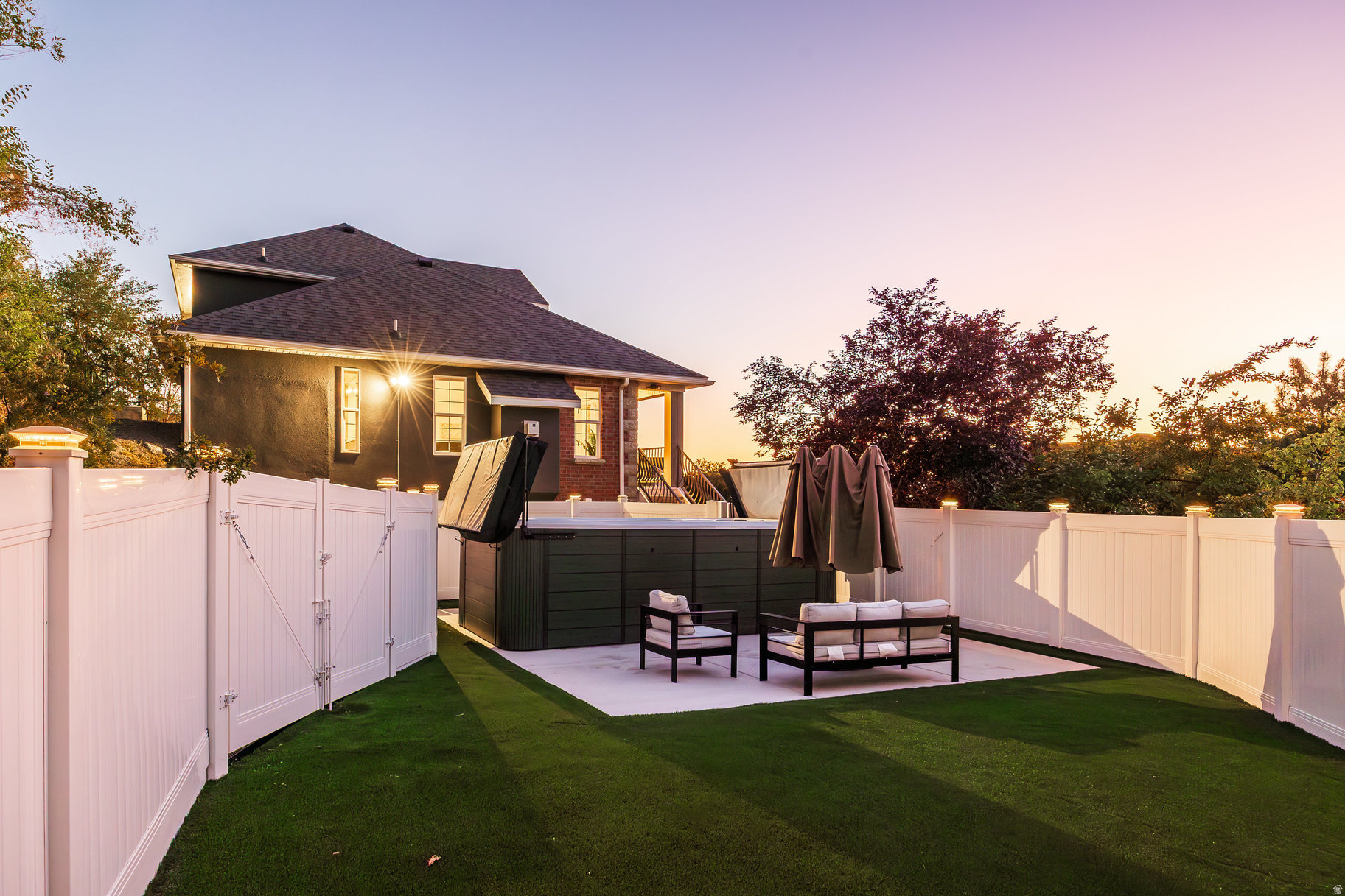 SHERWOOD HILLS - Residential