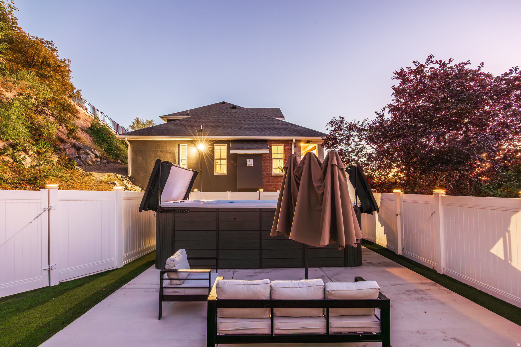 SHERWOOD HILLS - Residential