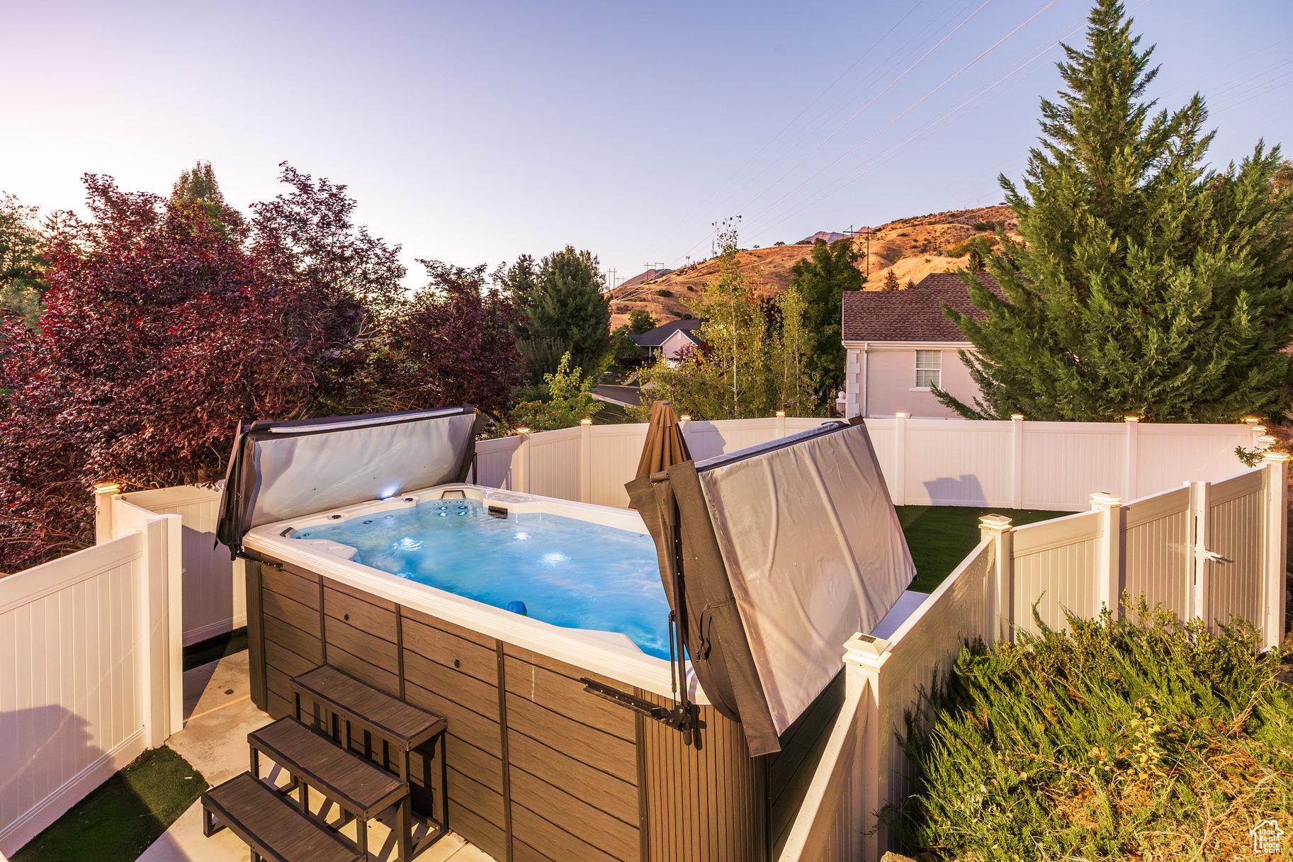 SHERWOOD HILLS - Residential