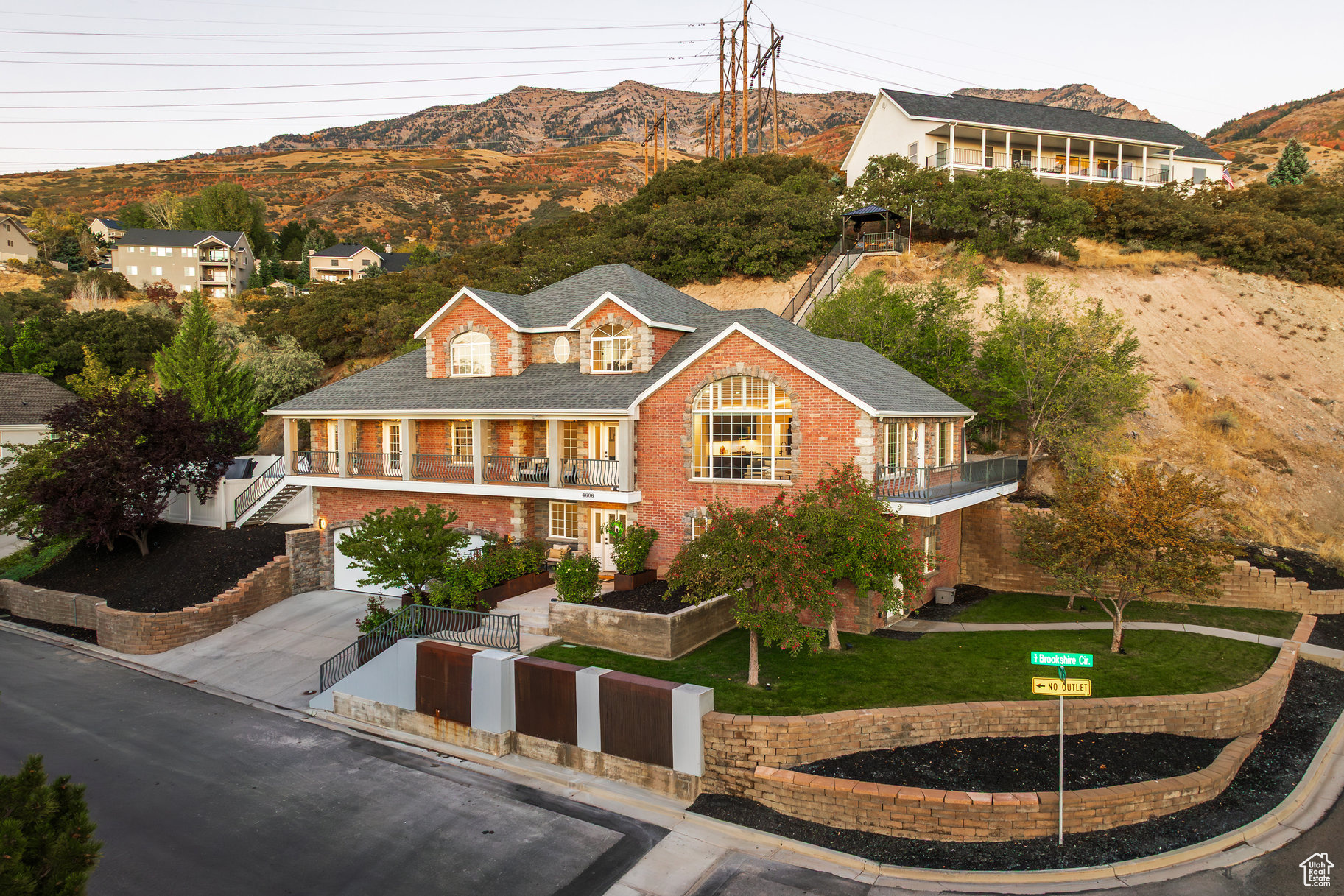 SHERWOOD HILLS - Residential
