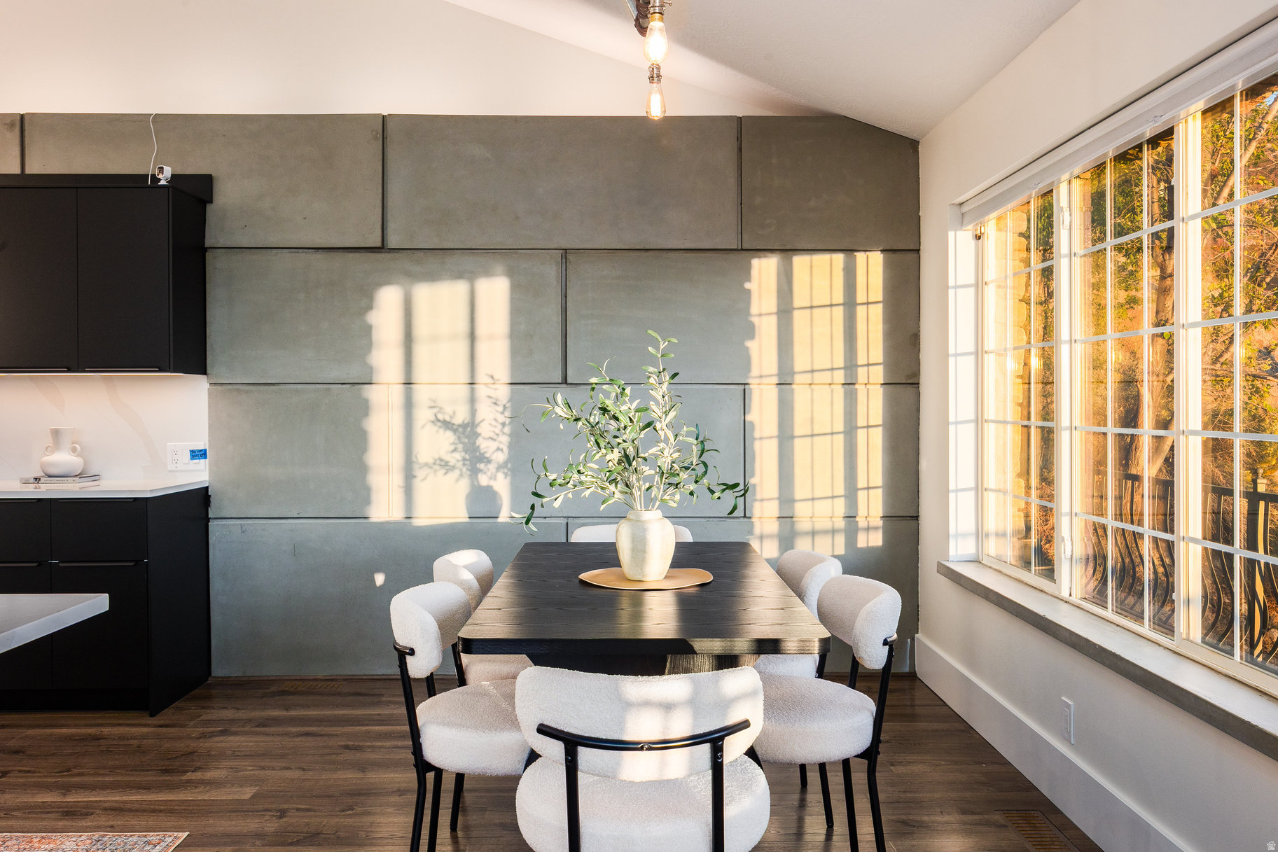 SHERWOOD HILLS - Residential