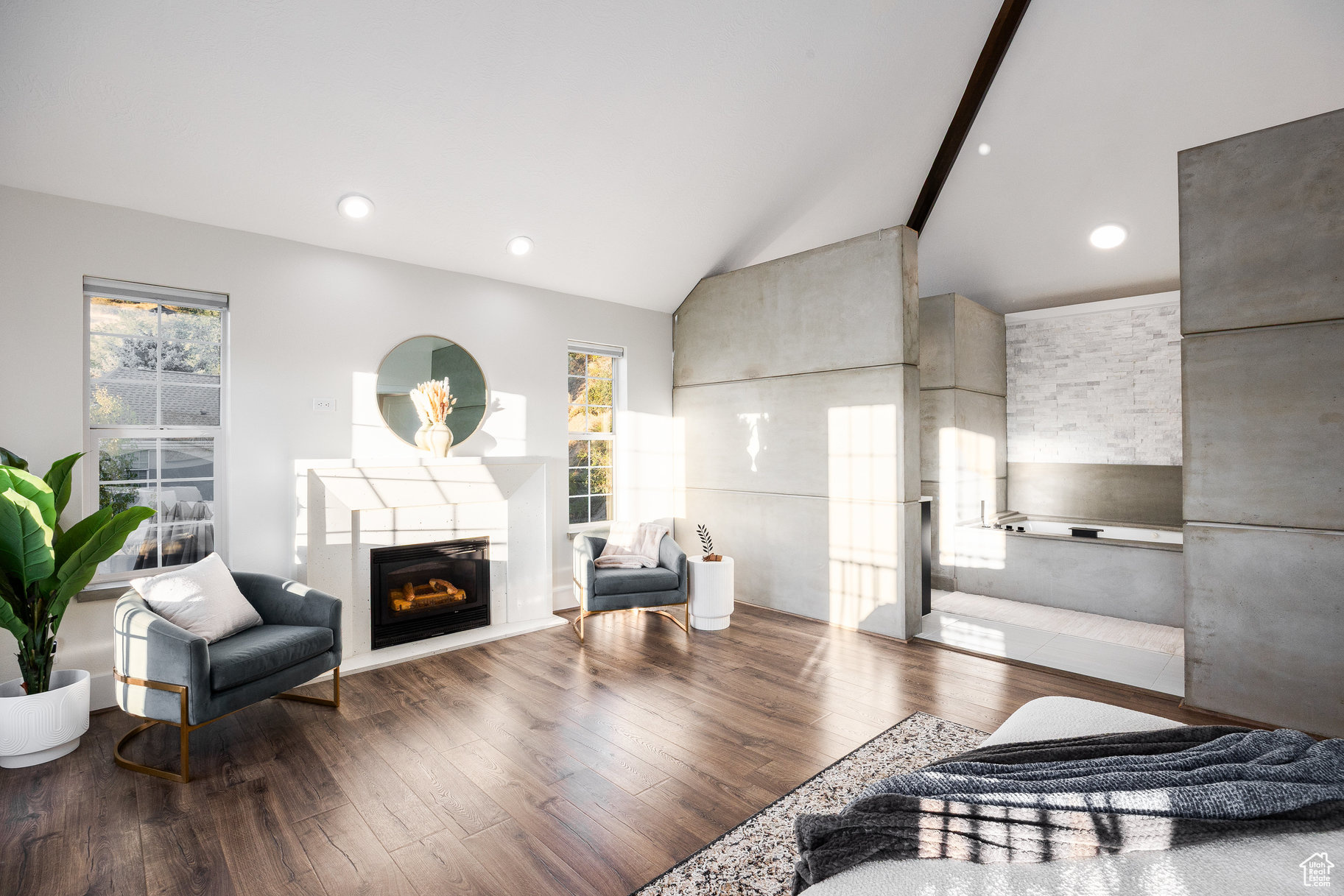 SHERWOOD HILLS - Residential