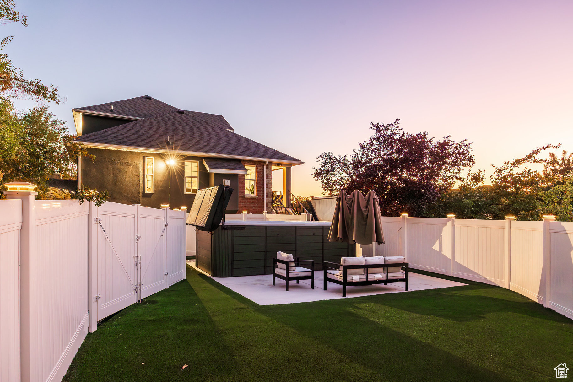SHERWOOD HILLS - Residential