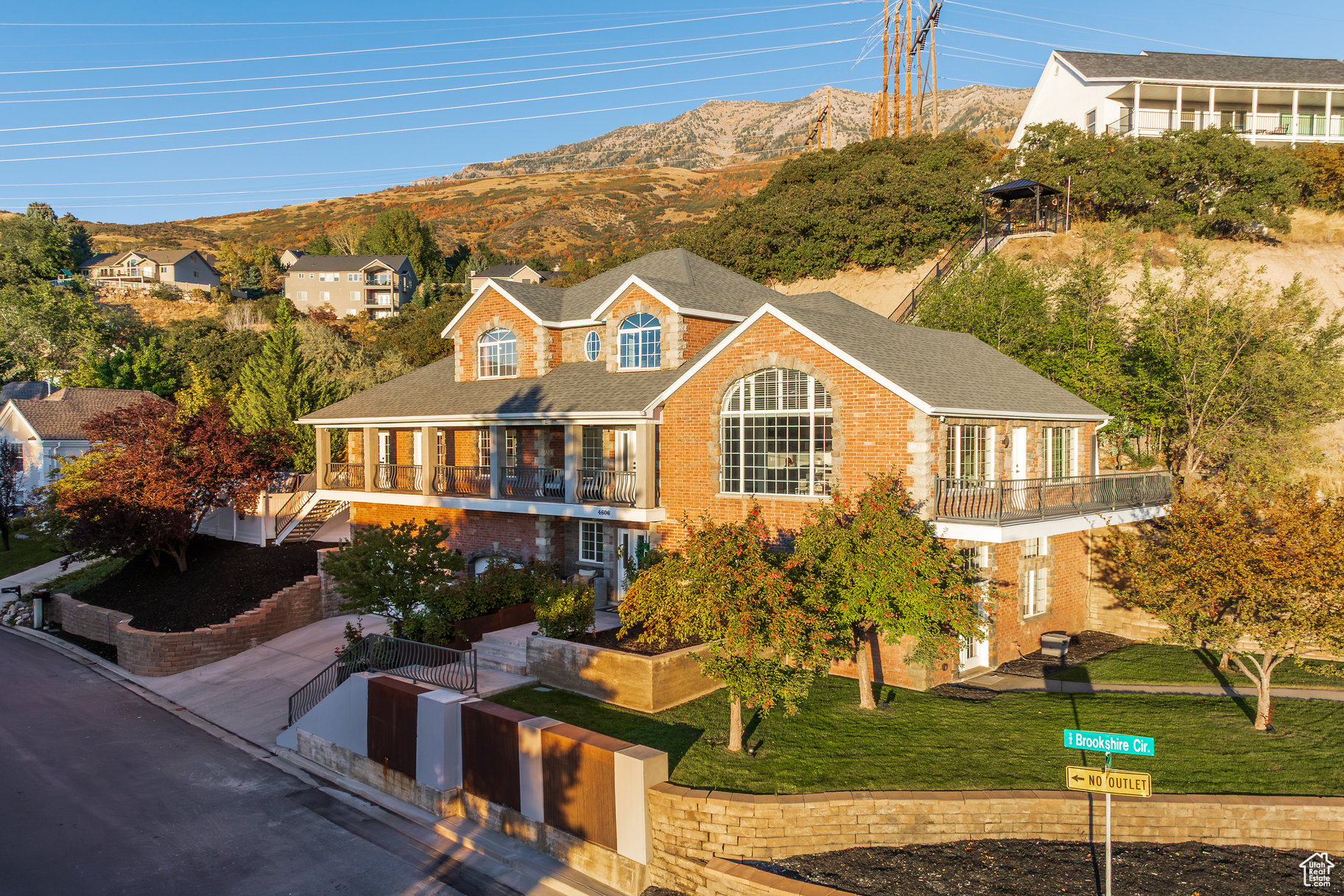 SHERWOOD HILLS - Residential