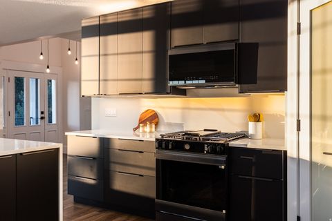 Tiny photo for 4606 BROOKSHIRE CIR, Provo, UT 84604 (MLS # 2114184)