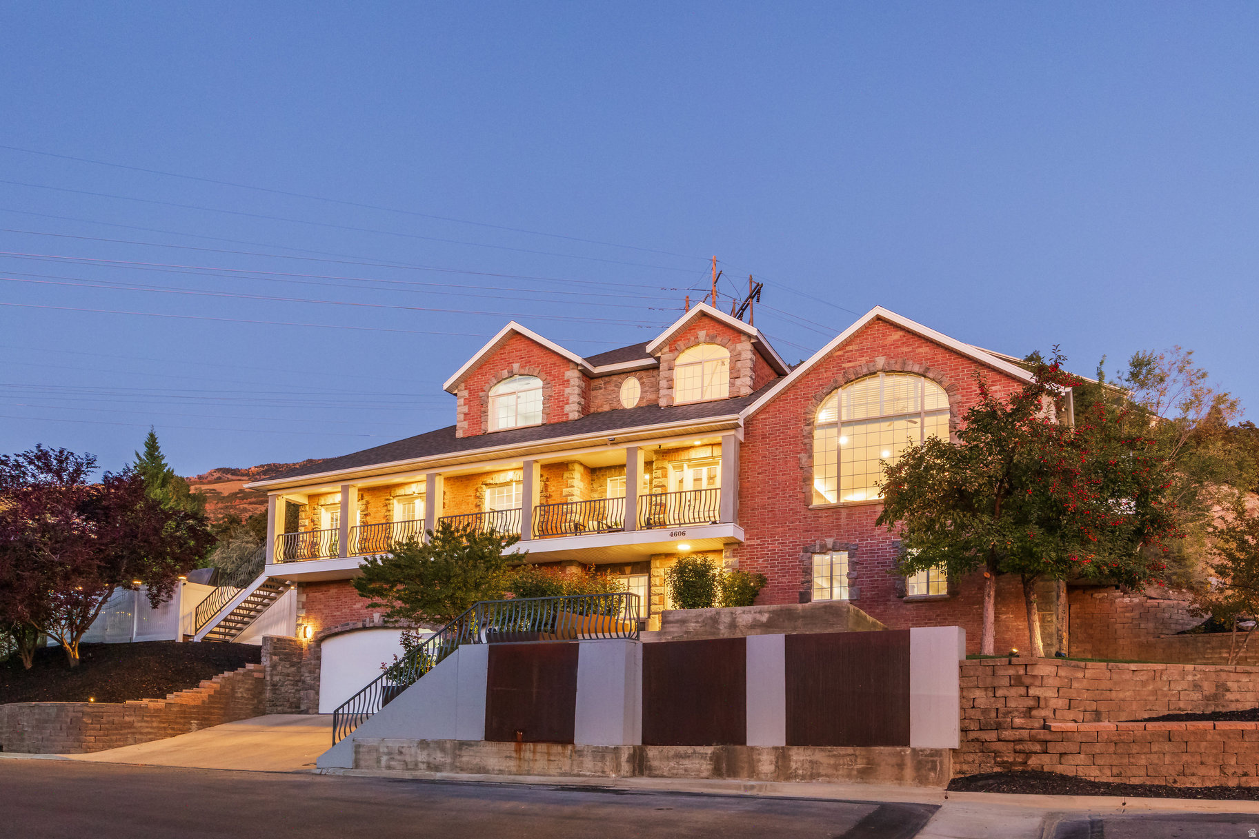 SHERWOOD HILLS - Residential