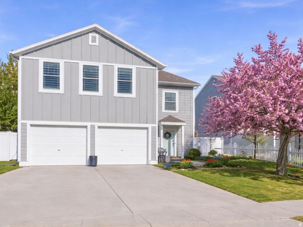 Photo of 45 N MONTROSE LN, Saratoga Springs, UT 84043 (MLS # 2149277)