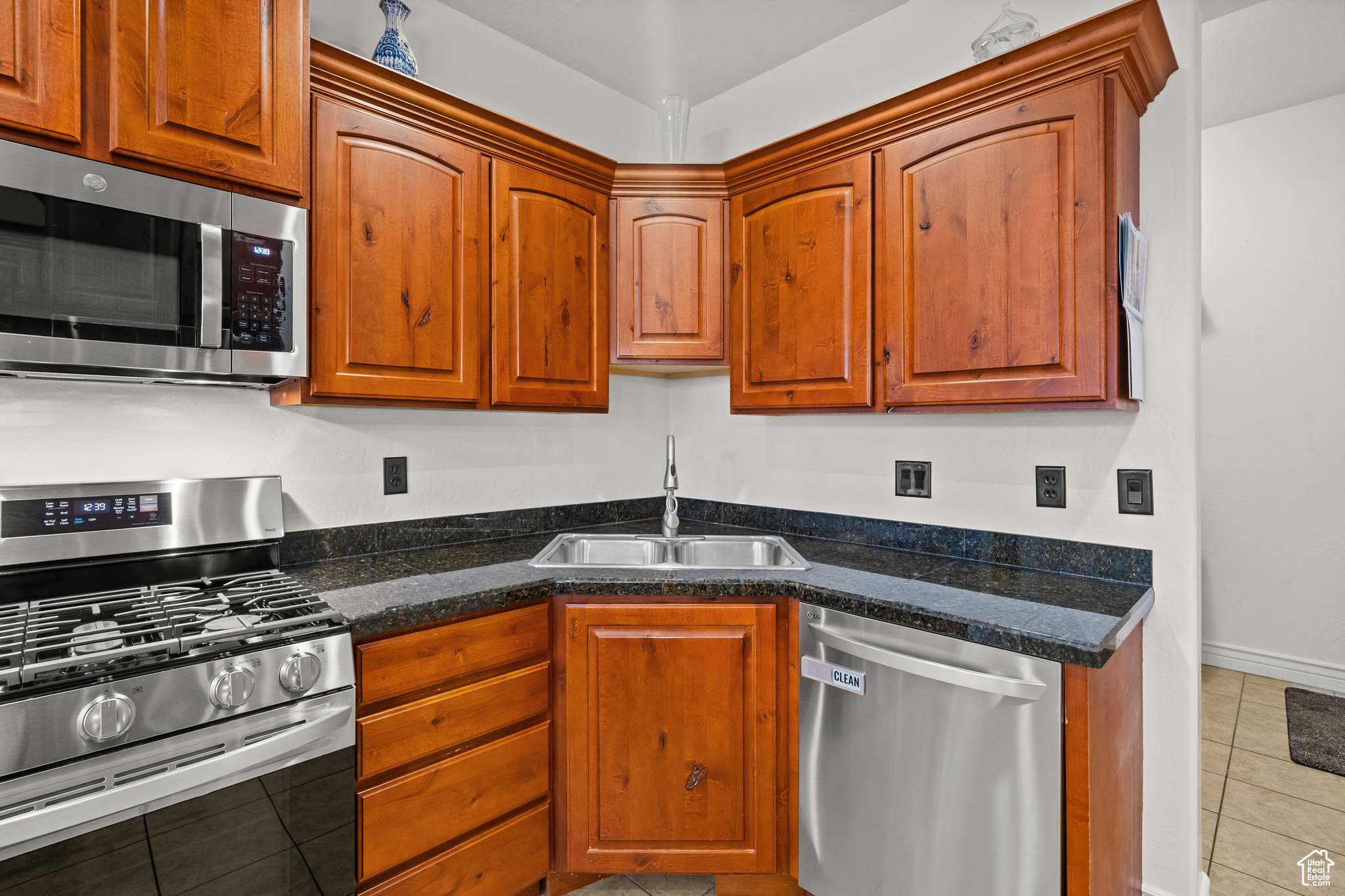 GOLDEN POND AT SLEEP - Residential Income