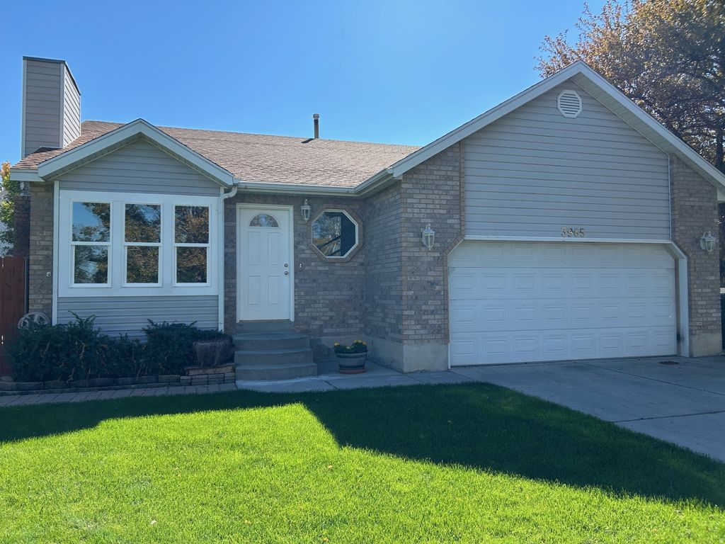 Photo of 3965 W DUNDEE ST S, South Jordan, UT 84009 (MLS # 2121469)