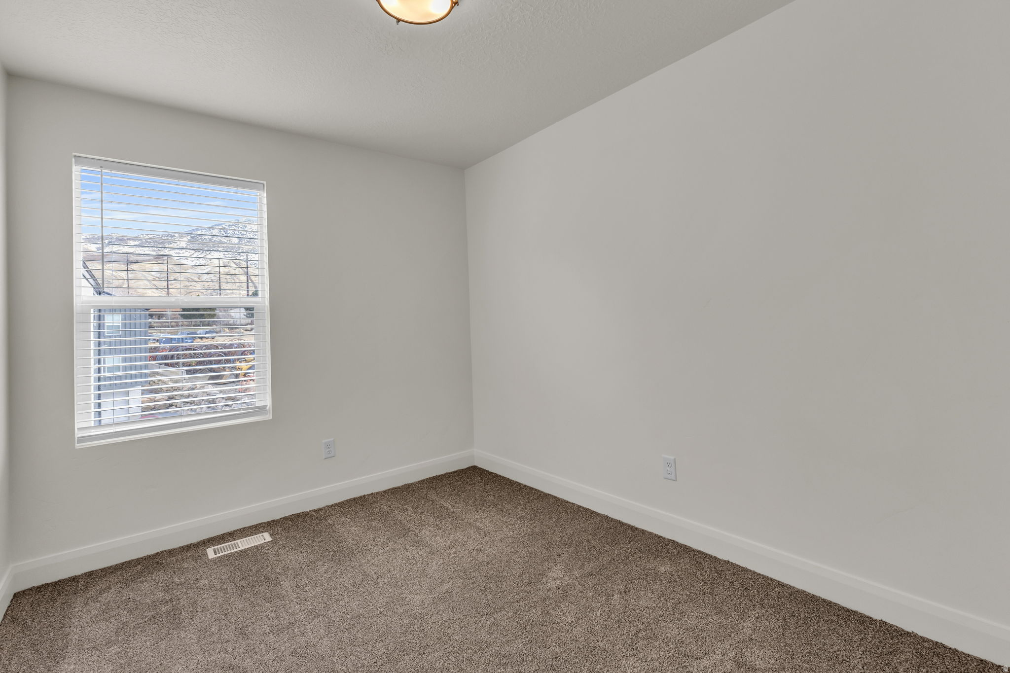 LAKE POINTE - Residential