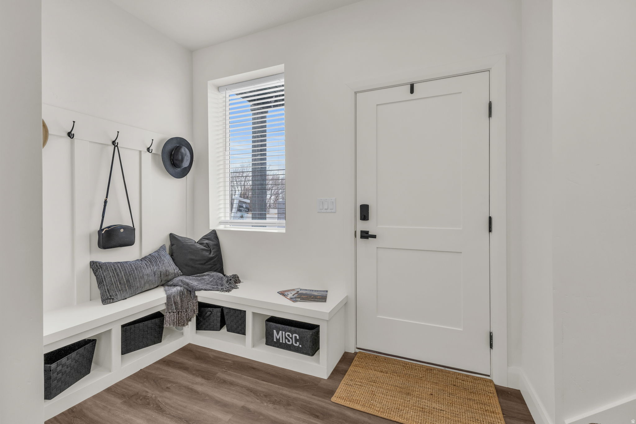 LAKE POINTE - Residential