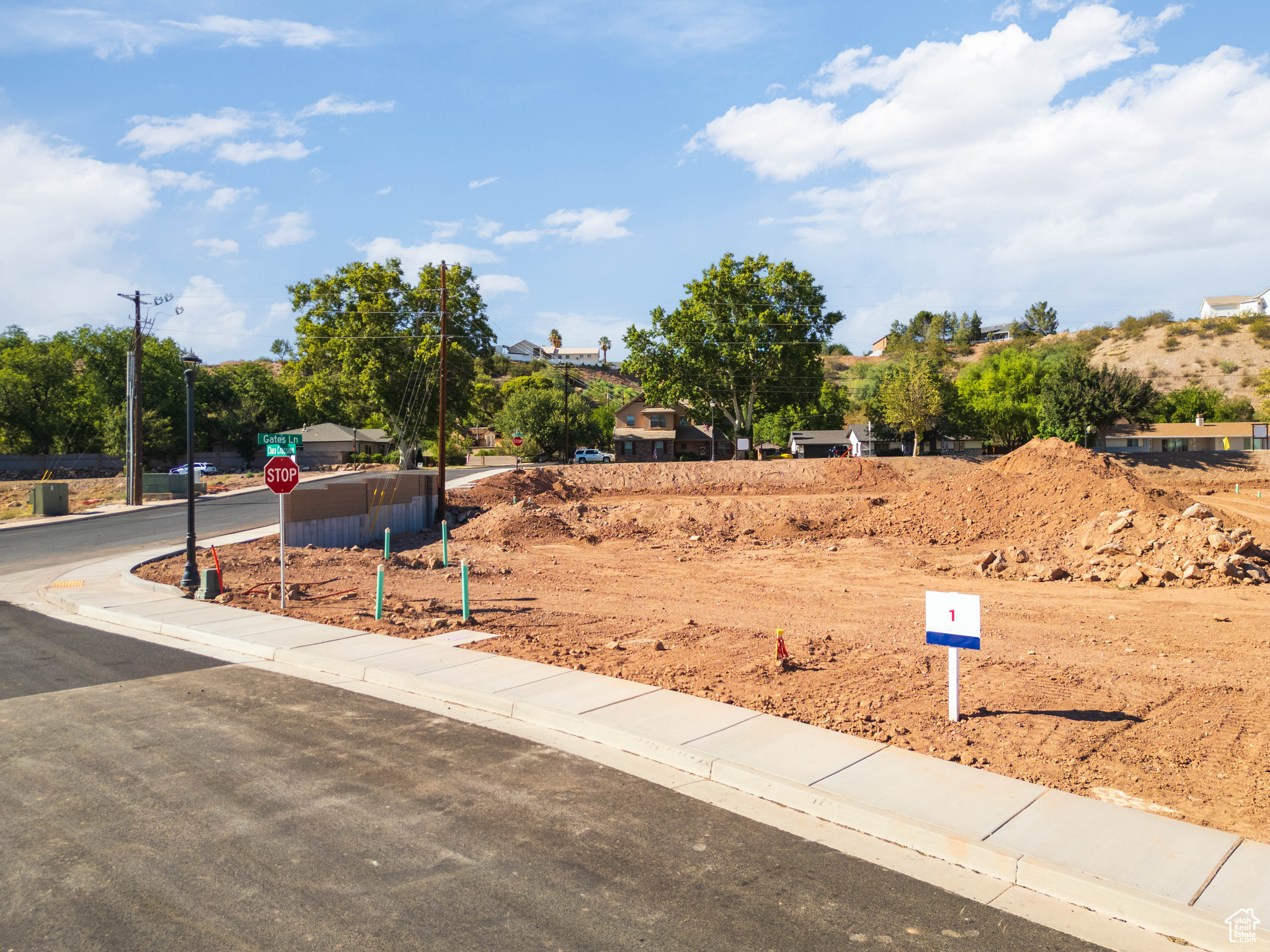 CLARA CROSSING - Land