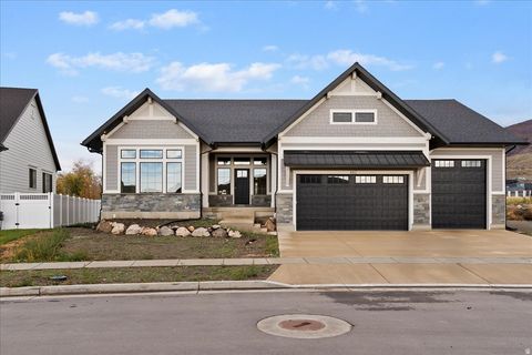 Photo of 442 W RANDYS CT, Farmington, UT 84025 (MLS # 2123564) Photo of 442 W RANDYS CT, Farmington, UT 84025 (MLS # 2123564)